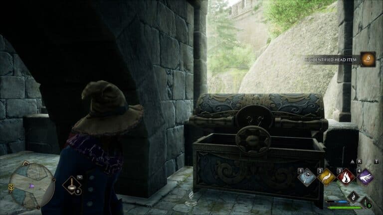 Hogwarts Legacy: Should You Wait to Open Chests?