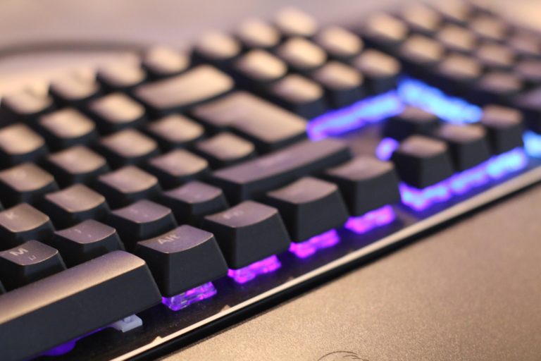 The Best Small Gaming Keyboard for 2021 | Our Tips + Buying Guide